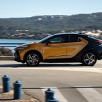 2024_c-hr-phev_dpl_dynamic_sulfur_016
