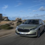25_skoda_superb_combi_exterior_8e931360