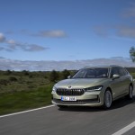 34_skoda_superb_combi_exterior_f5c049b9