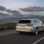 40_skoda_superb_combi_exterior_549657b1
