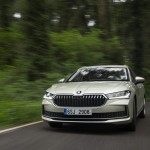 49_skoda_superb_combi_exterior_aa993c0c