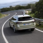51_skoda_superb_combi_exterior_83c8b702