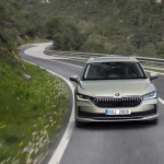 57_skoda_superb_combi_exterior_42959ca7