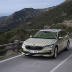 58_skoda_superb_combi_exterior_bf5032a4