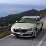 59_skoda_superb_combi_exterior_7b418c2b