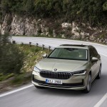 9_skoda_superb_combi_exterior_09c0b3d7