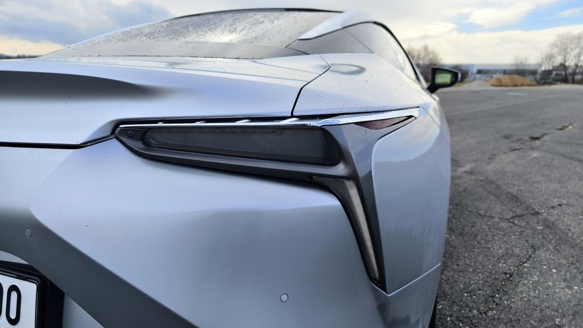 lexus-lc500-coupe-2024-23