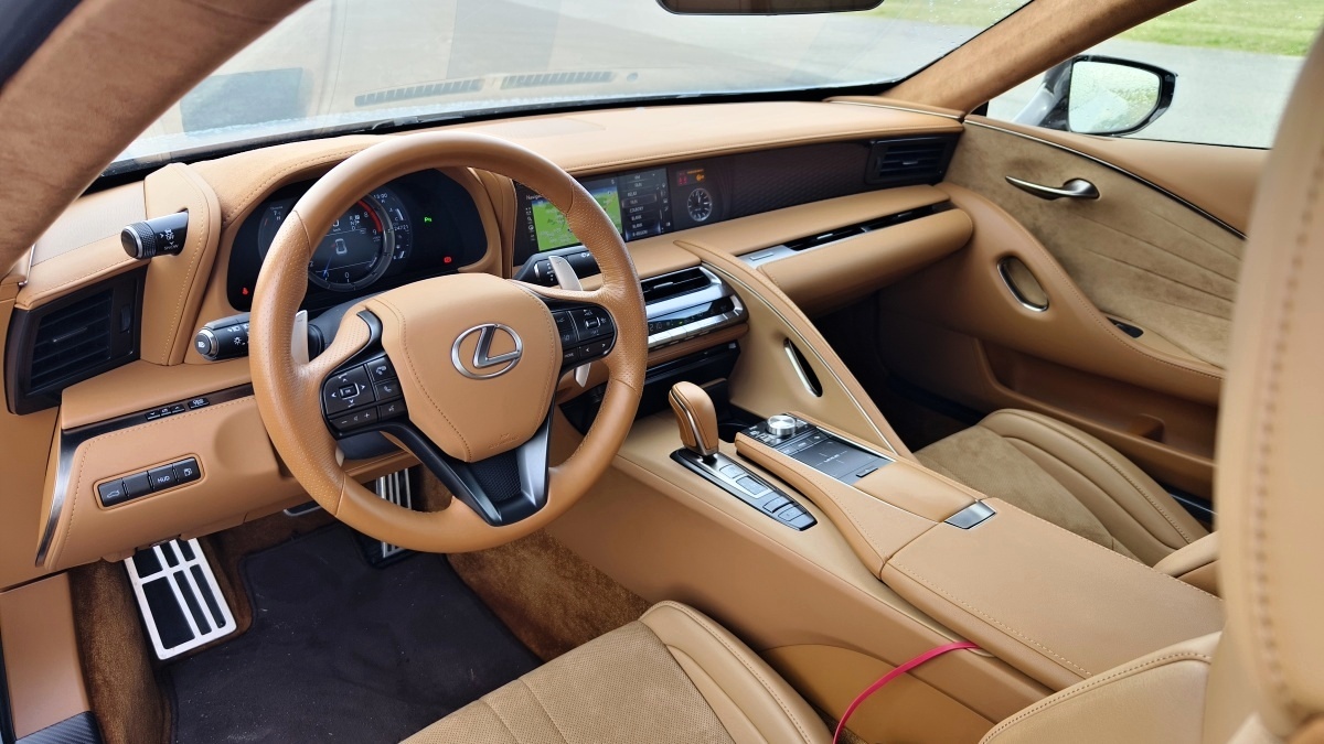 lexus-lc500-coupe-2024-35