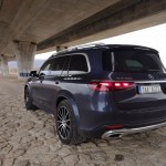 mercedes-benz-gls-2024-21