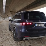 mercedes-benz-gls-2024-22
