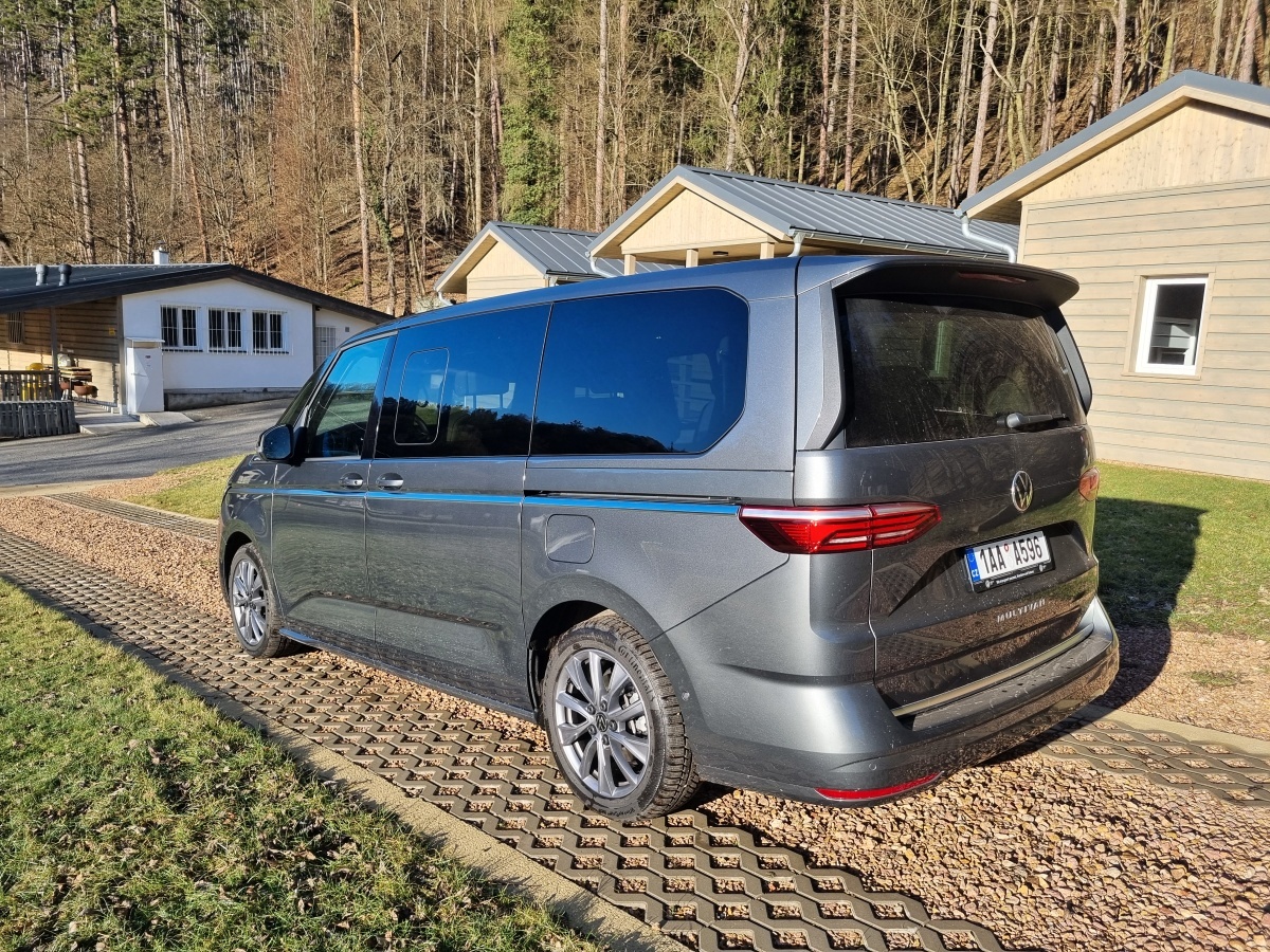 volkswagen-multivan-2024-2