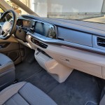 volkswagen-multivan-2024-21