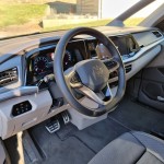 volkswagen-multivan-2024-24
