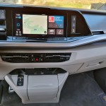 volkswagen-multivan-2024-30
