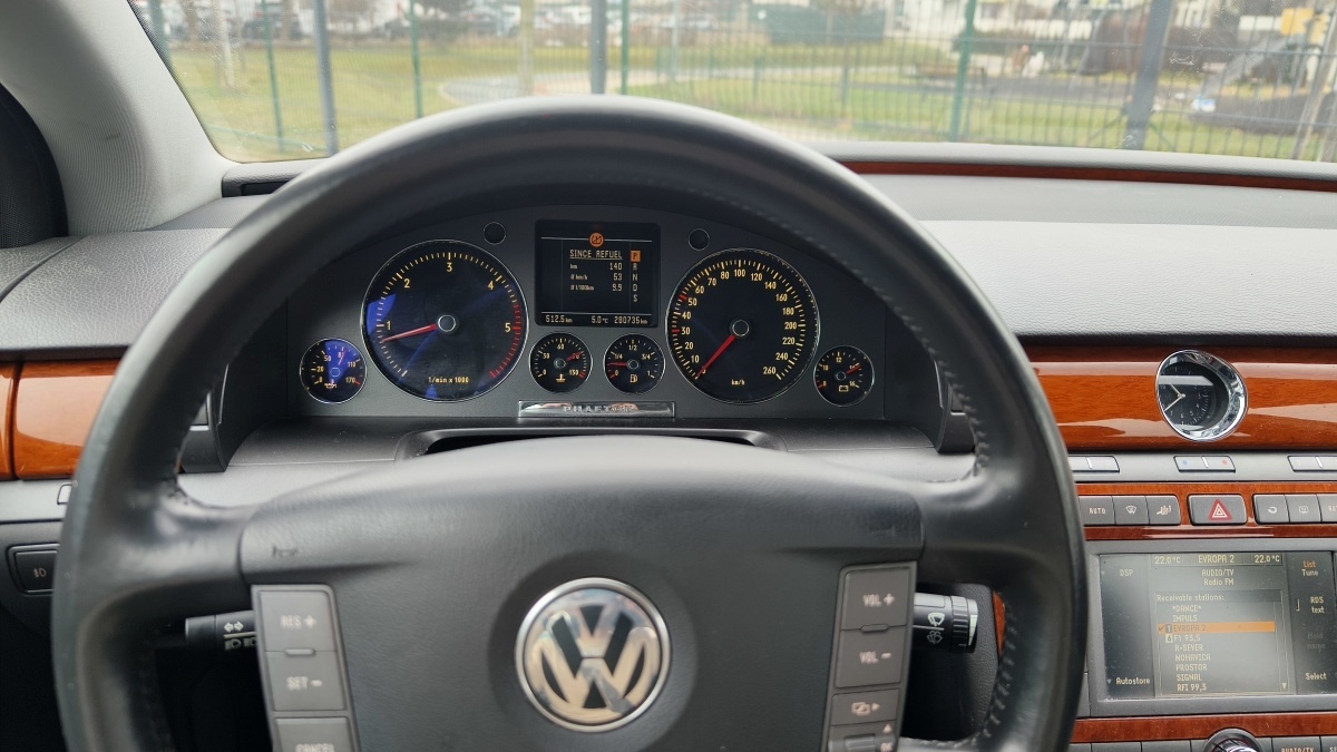 volkswagen-phaeton-16