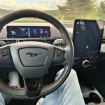 ford-mustang-mach-e-2024-16