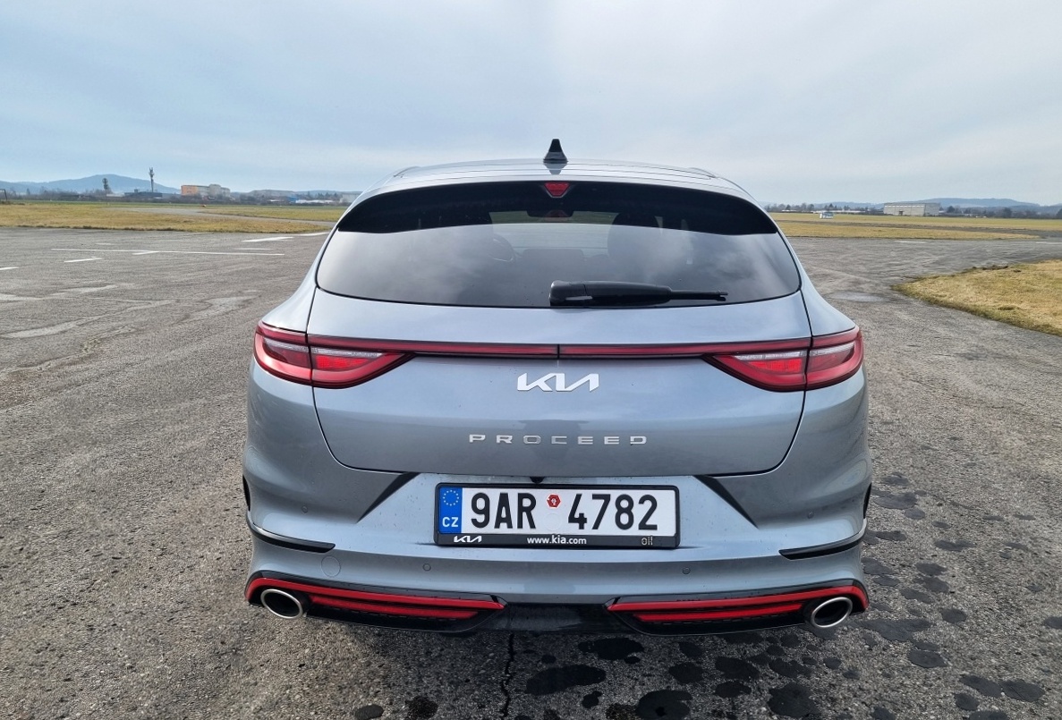 kia-proceed-gt-2024-3