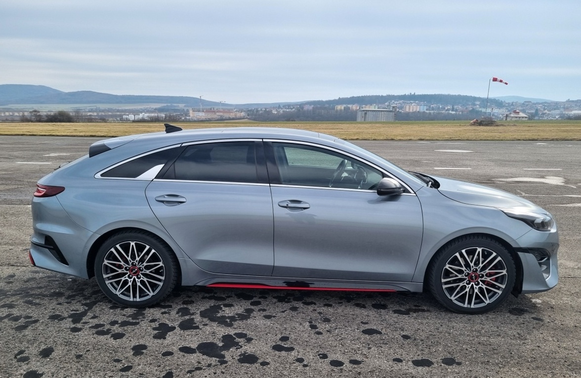 kia-proceed-gt-2024-5