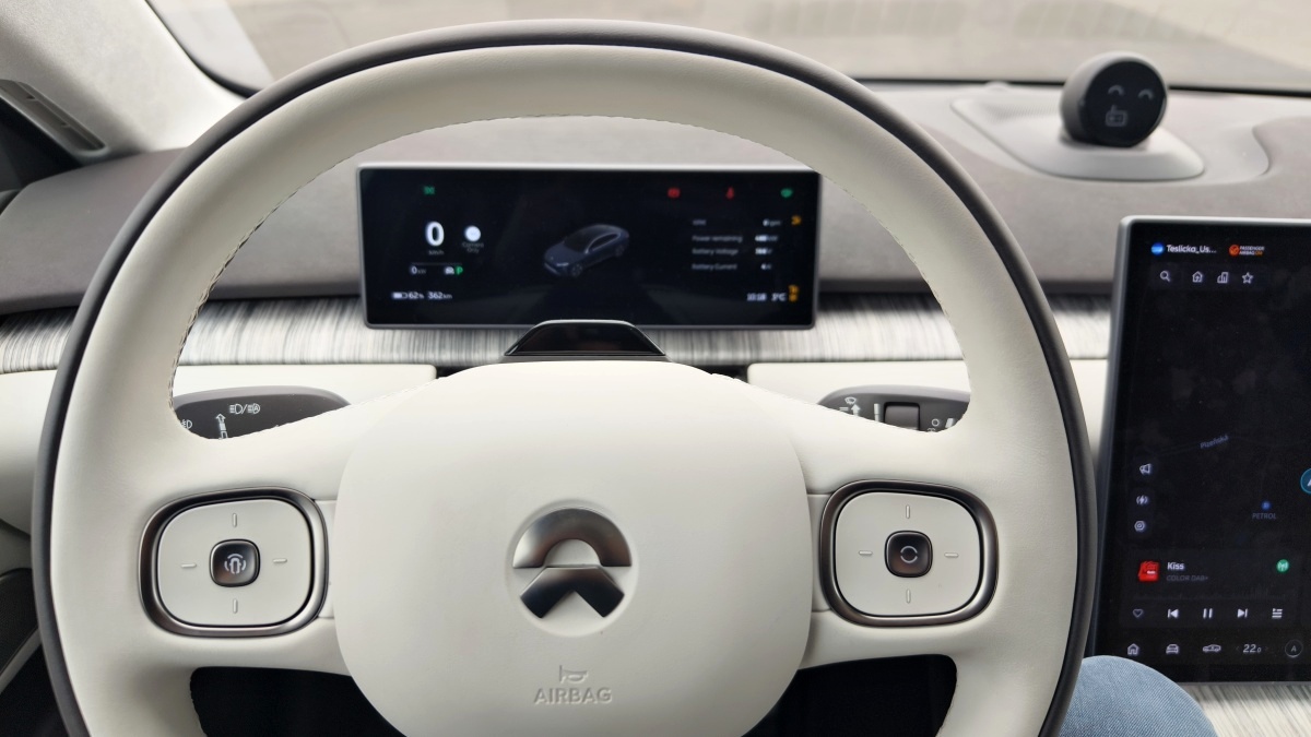 nio-et7-14
