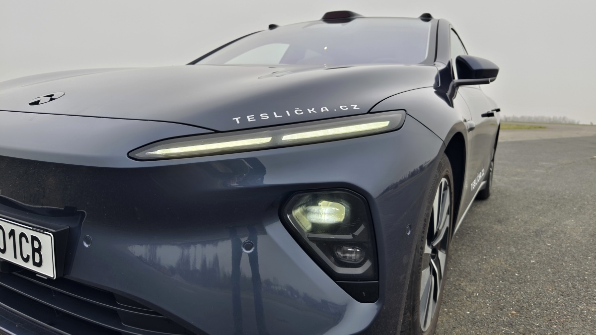 nio-et7-8