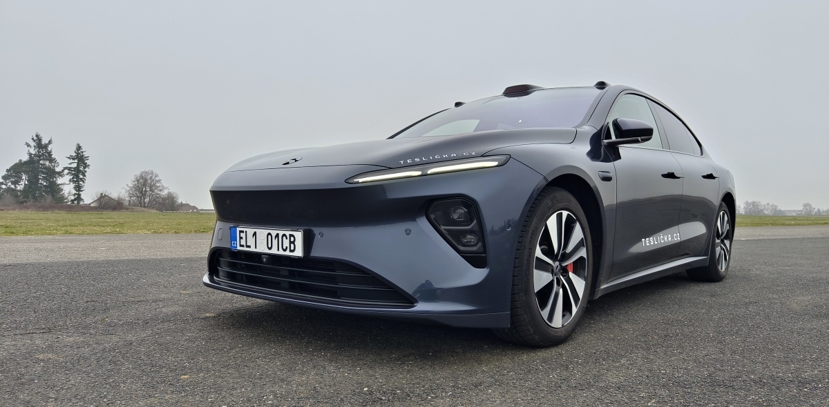 nio-et7-9