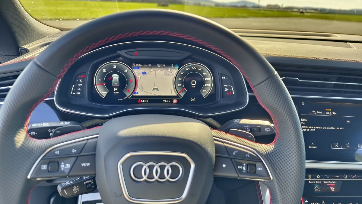 audi-q8-2024-18