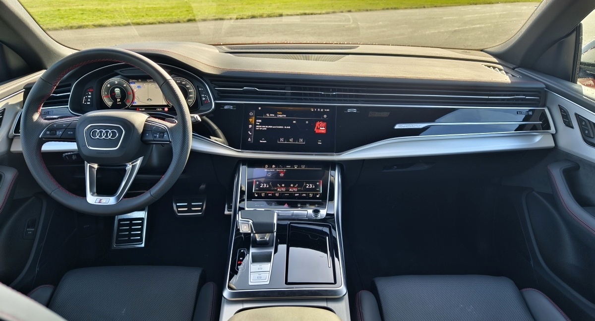 audi-q8-2024-23