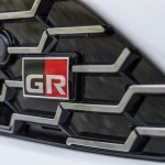 2024-_yaris_cross_dynamic-grey_dpl_details-01