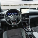 2024-_yaris_cross_dynamic-grey_dpl_interior-06