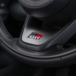 2024-_yaris_cross_dynamic-grey_dpl_interior-10