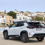 2024-_yaris_cross_dynamic-grey_dpl_static-01