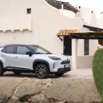 2024-_yaris_cross_dynamic-grey_dpl_static-02