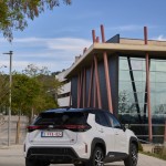2024-_yaris_cross_dynamic-grey_dpl_static-06