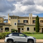 2024-_yaris_cross_dynamic-grey_dpl_static-17