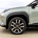 2024-_yaris_cross_urban_khaki_dpl_details-04