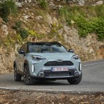 2024-_yaris_cross_urban_khaki_dpl_dynamic-21