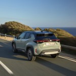 2024-_yaris_cross_urban_khaki_dpl_dynamic-29