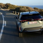 2024-_yaris_cross_urban_khaki_dpl_dynamic-33