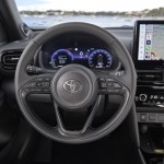 2024-_yaris_cross_urban_khaki_dpl_interior-09