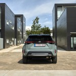 2024-_yaris_cross_urban_khaki_dpl_static-20