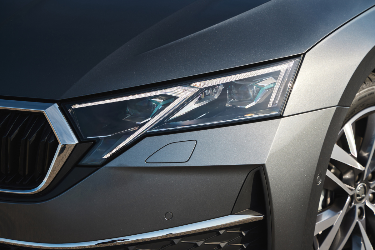 86_skoda_octavia_7ab14f5a