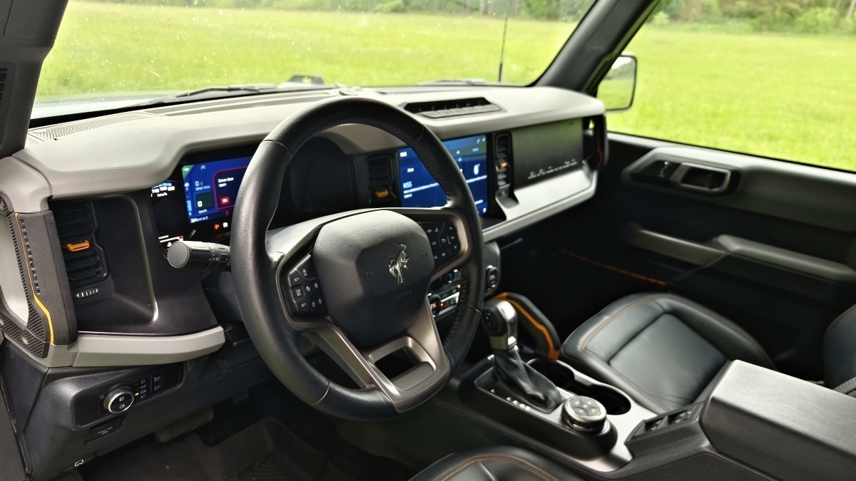 ford-bronco-badlands-2024-21