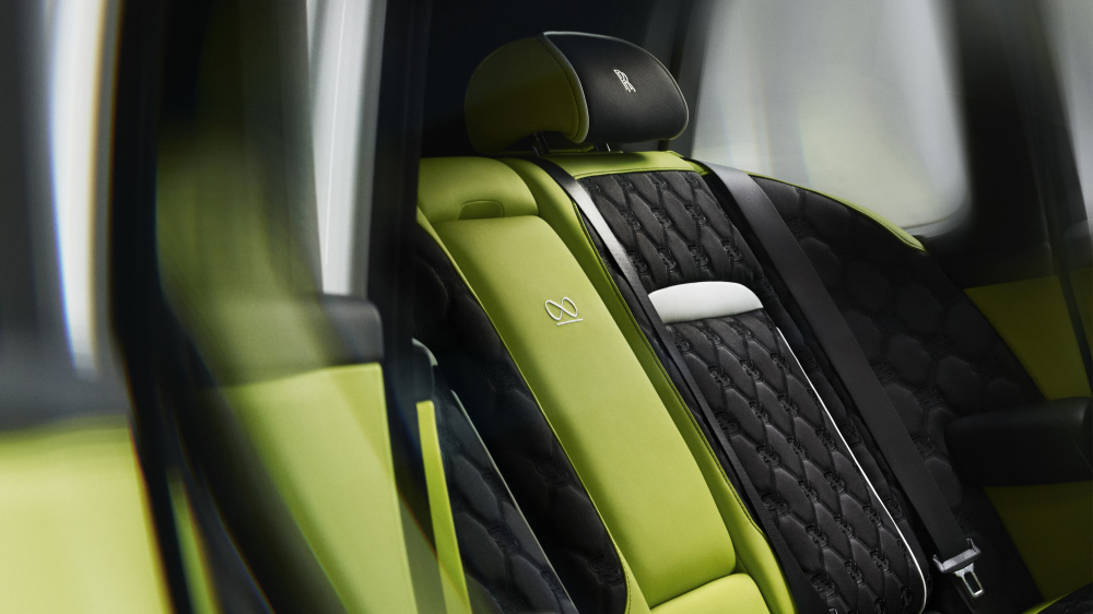p90549040_highres_rolls-royce-black-ba
