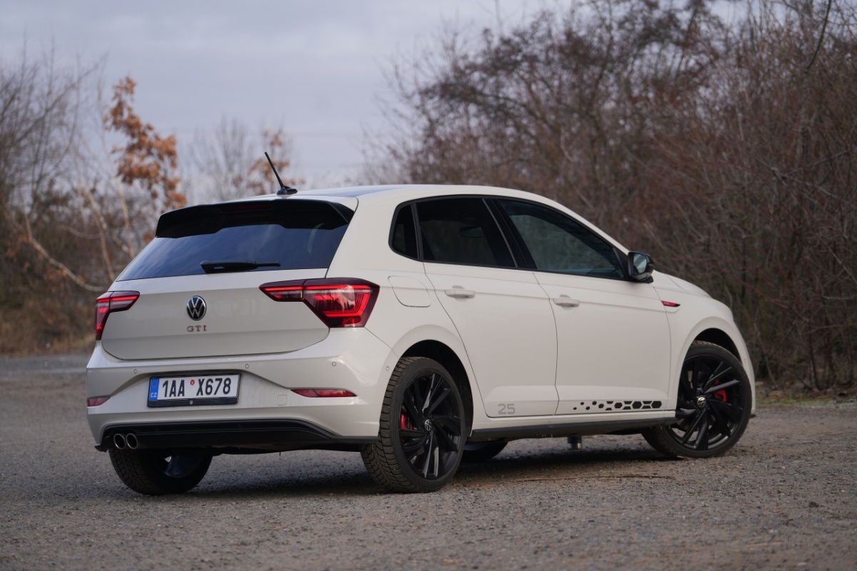 volkswagen-polo-gti-13