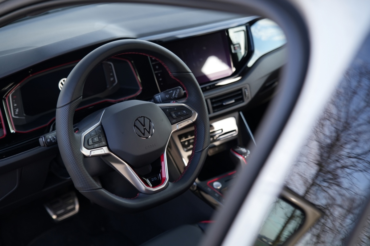 volkswagen-polo-gti-9
