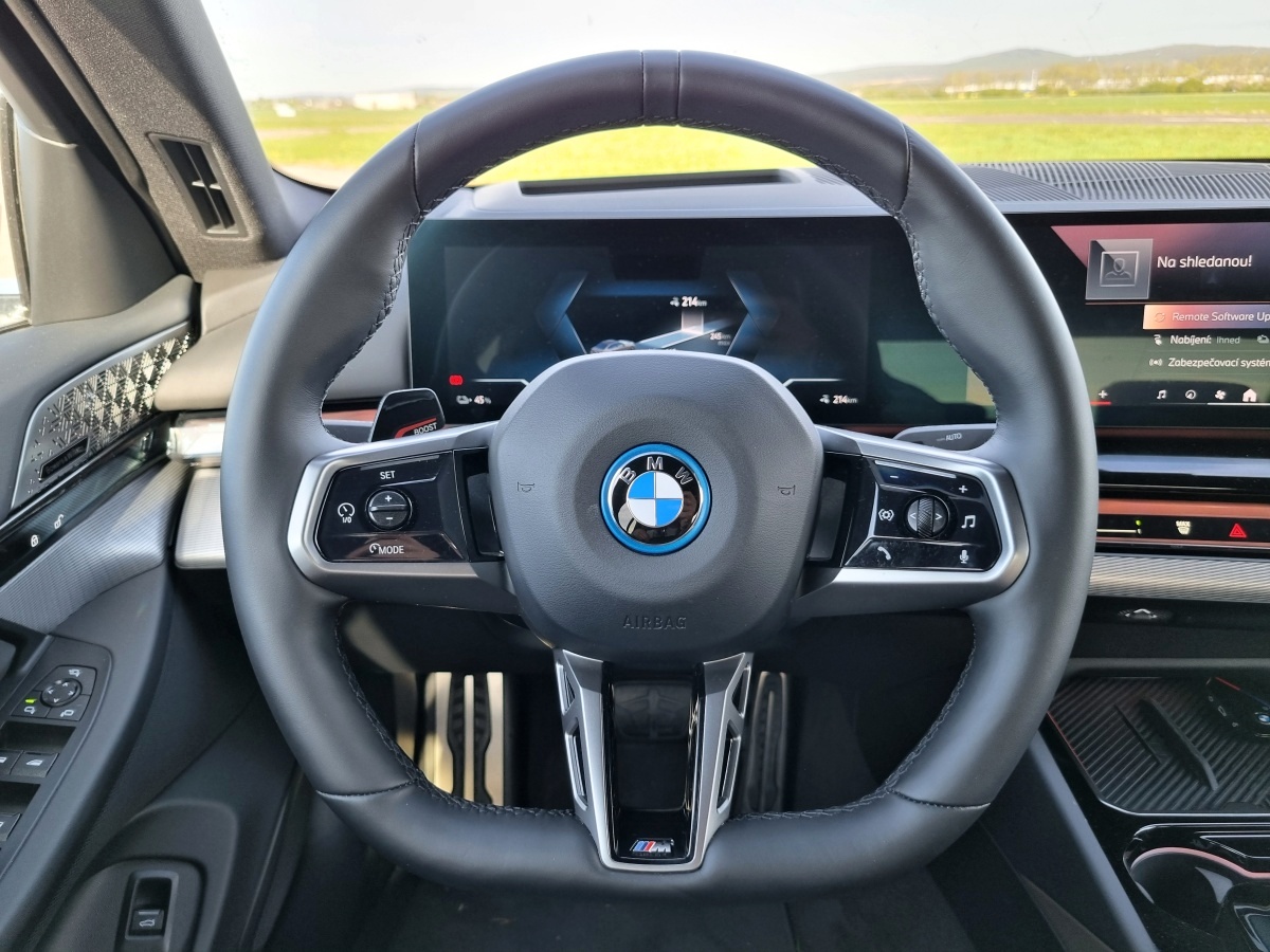 bmw-i5-2024-27