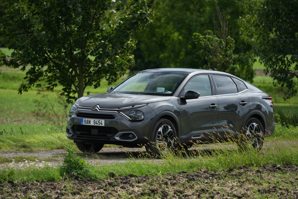 citroen-c4x-2024-2