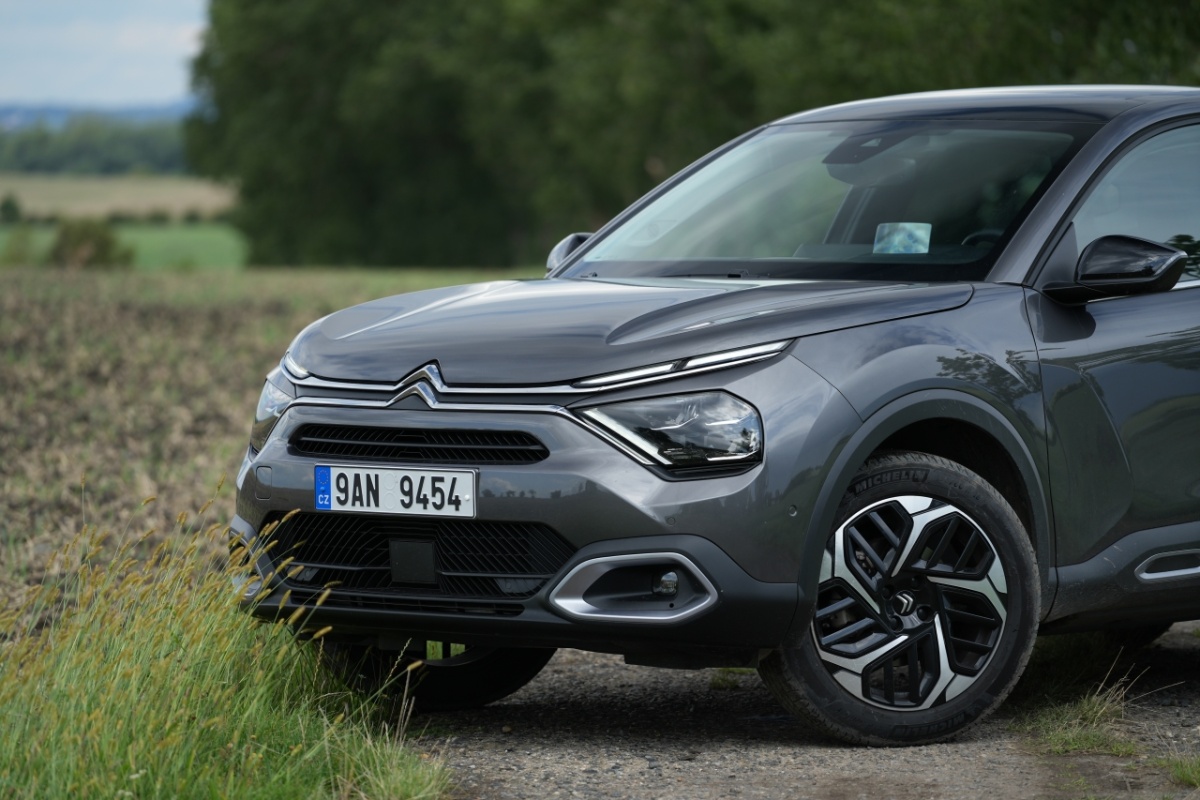 citroen-c4x-2024-3