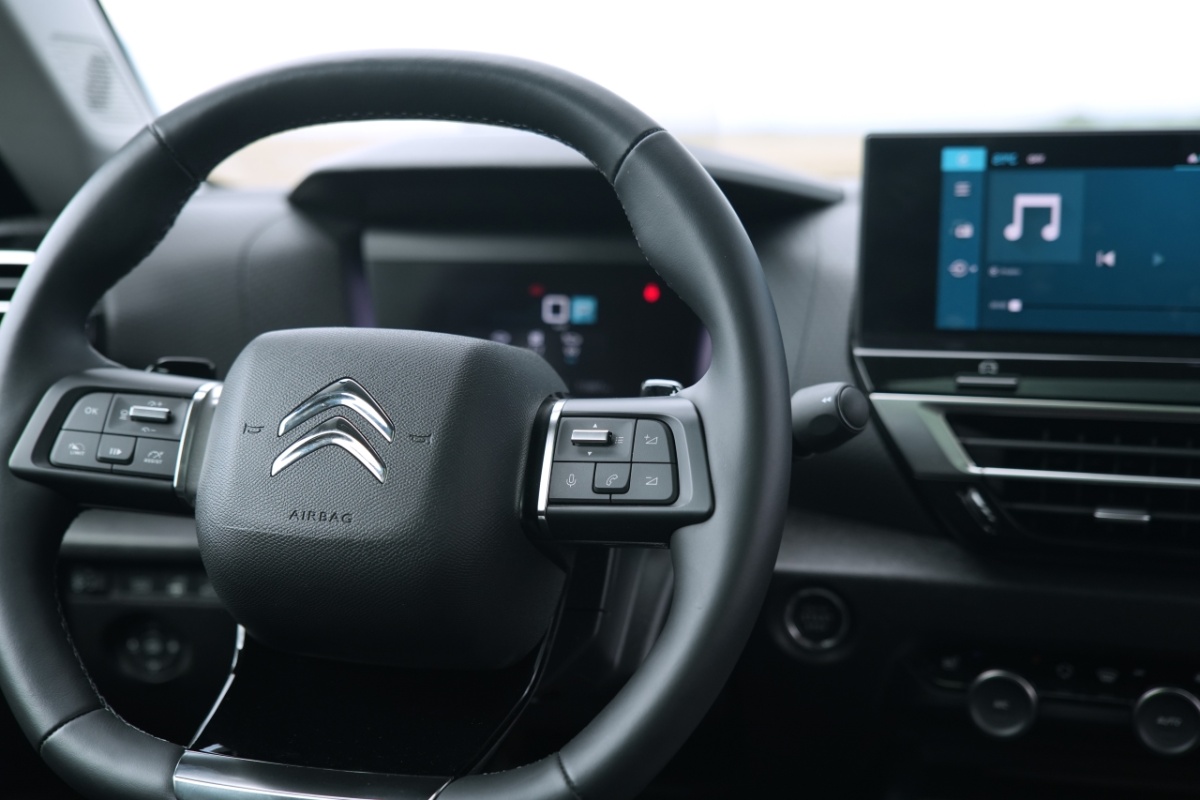 citroen-c4x-2024-7