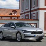 12_skoda_superb_hatch_cf5ae1bb
